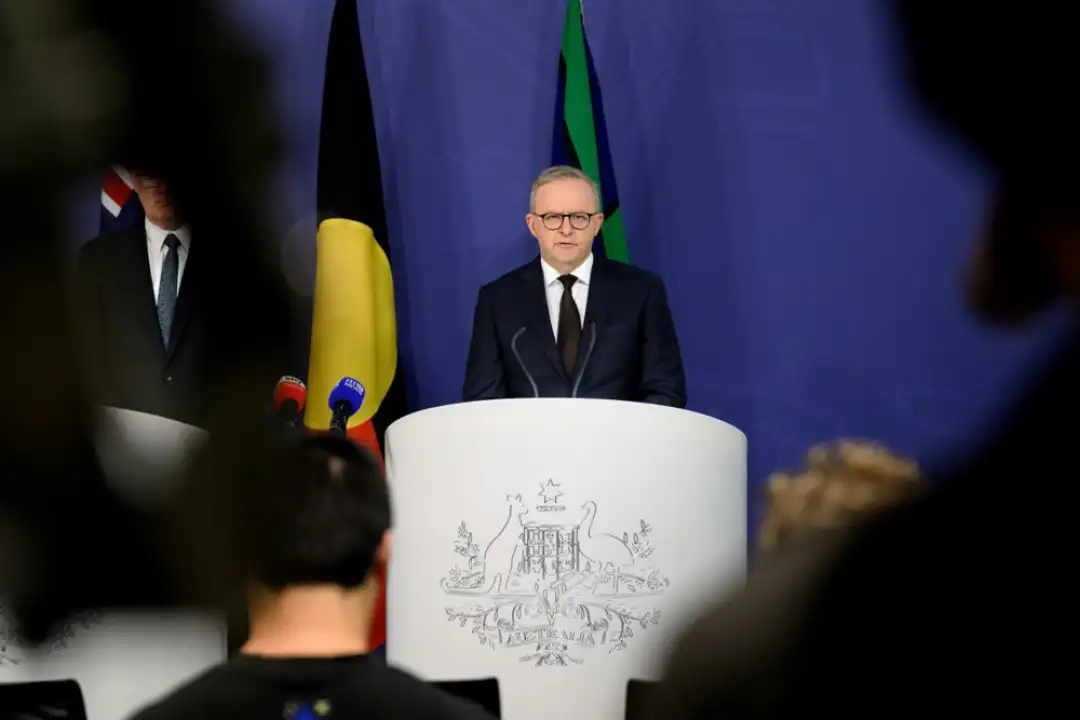 Австралискиот премиер го осуди терористичкиот напад на плажата Бонди како „чин на чисто зло“