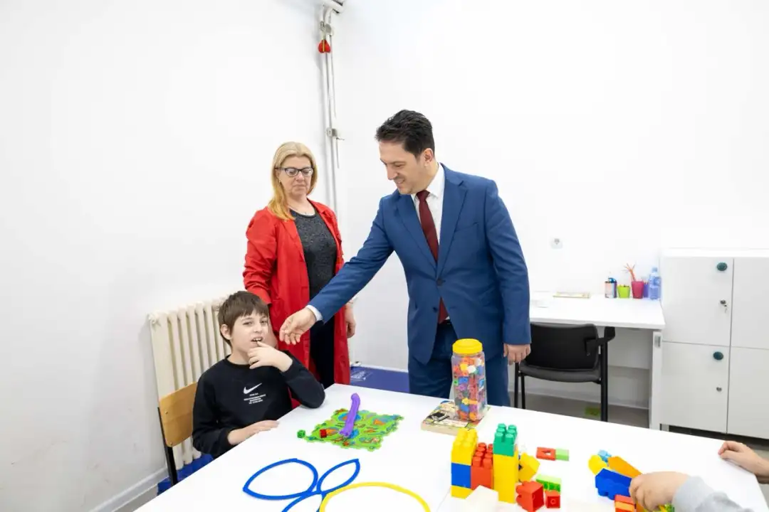 Беким Сали Даунов синдром „Иднина“ посета