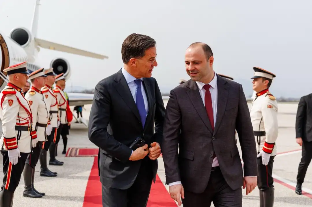 Defence Minister Vlado Misajlovski has welcomed at the Skopje Airport NATO Secretary General Mark Rutte, who is paying an official visit to the country on Tuesday.
