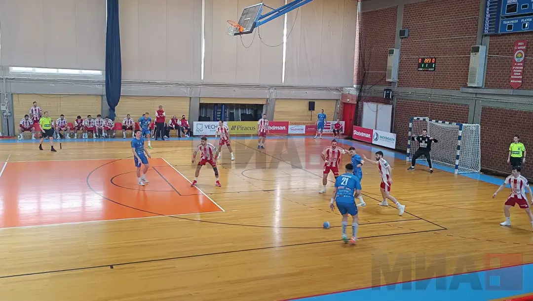 Олимпијакос - ГРК Охрид Ракометарите на ГРК Охрид ја постигнаа и седмата победа сезонава во ЕХФ Европскиот куп откако попладнево во Атина го победија Олимпијакос во првиот четвртфинален натпревар со 31:26