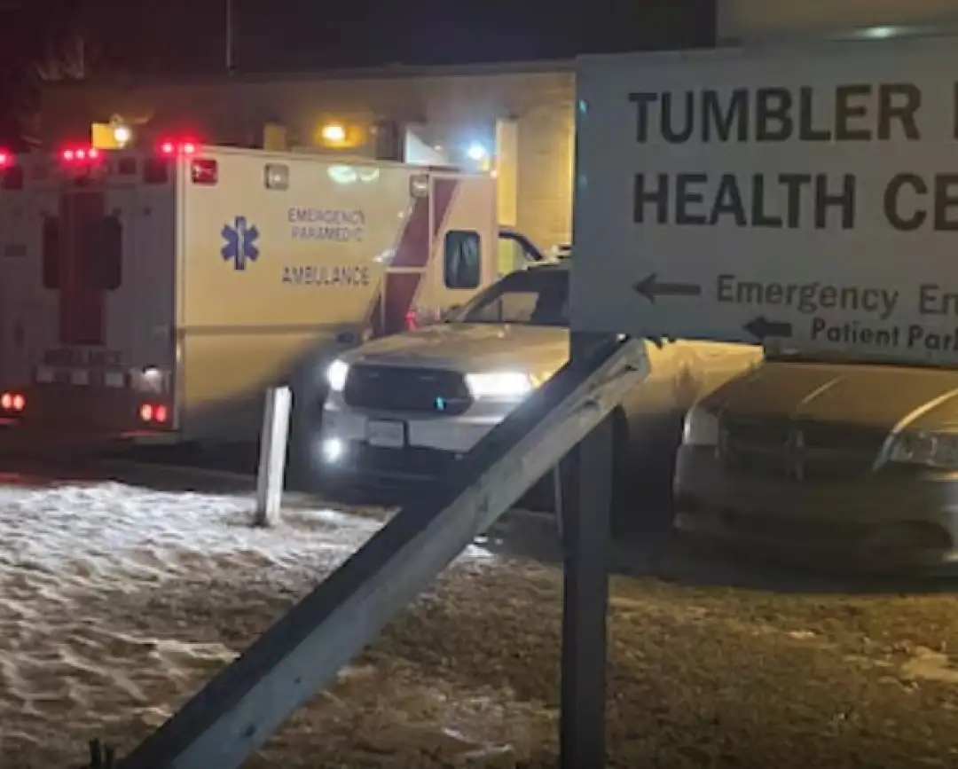 Полицијата пронашла шест мртви лица во училиштето, додека седмиот починал на пат кон болницата, а две лица биле пронајдени без знаци на живот во куќа во близина на училиштето.  Полицијата вер