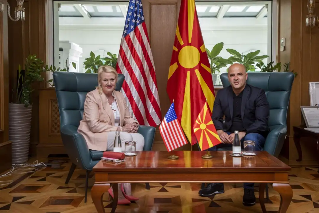 Prime Minister Dimitar Kovacevski met Friday with the US Ambassador Angela Price Aggeler and discussed crucial issues regarding the progress of North Macedonia in the European integration, wh