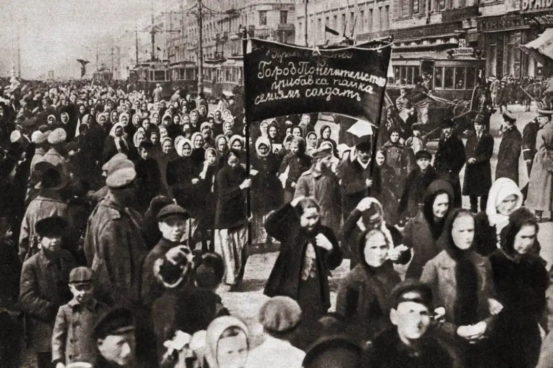 8 март