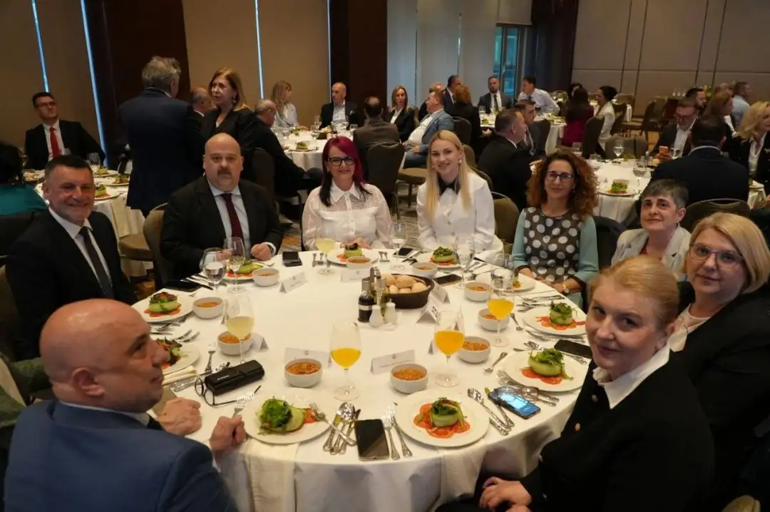 Велигденски ручек Мицкоски