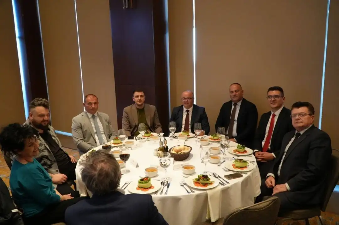 Велигденски ручек Мицкоски