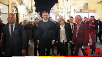 Претседателот на ВМРО-ДПМНЕ Христијан Мицкоски вечерва од митингот во Битола повика на масовно гласање на 8 мај и изјави дека неговата партија партнерот за формирање влада ќе го бара во албан