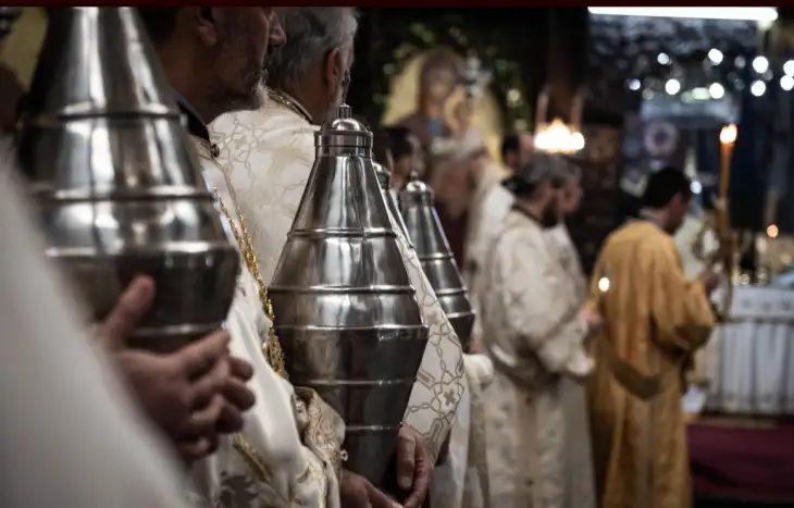 Screenshot_2022-04-22-07-00-10-231_com.android.chrome Ова беше четврто осветување на свето миро од возобновувањето на автокефалноста на Македонската Православна Црква – Охридска Архиепископија.