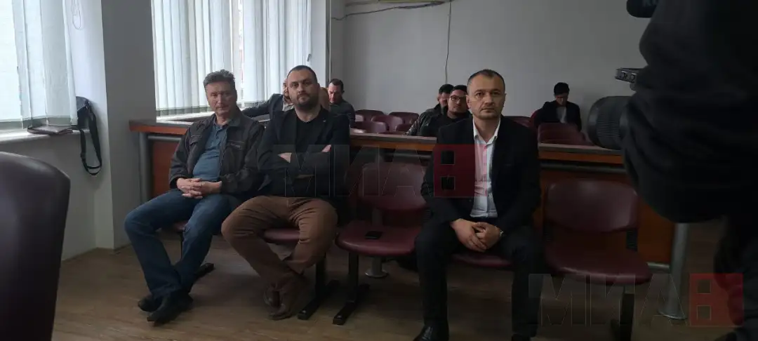 За 10 мај се одложи денешното рочиште во Основниот суд во Тетово на кое требаше да се одржат завршните зборови на Обвинителството и одбраната на обвинетите кои се товарат за неколку кривична 