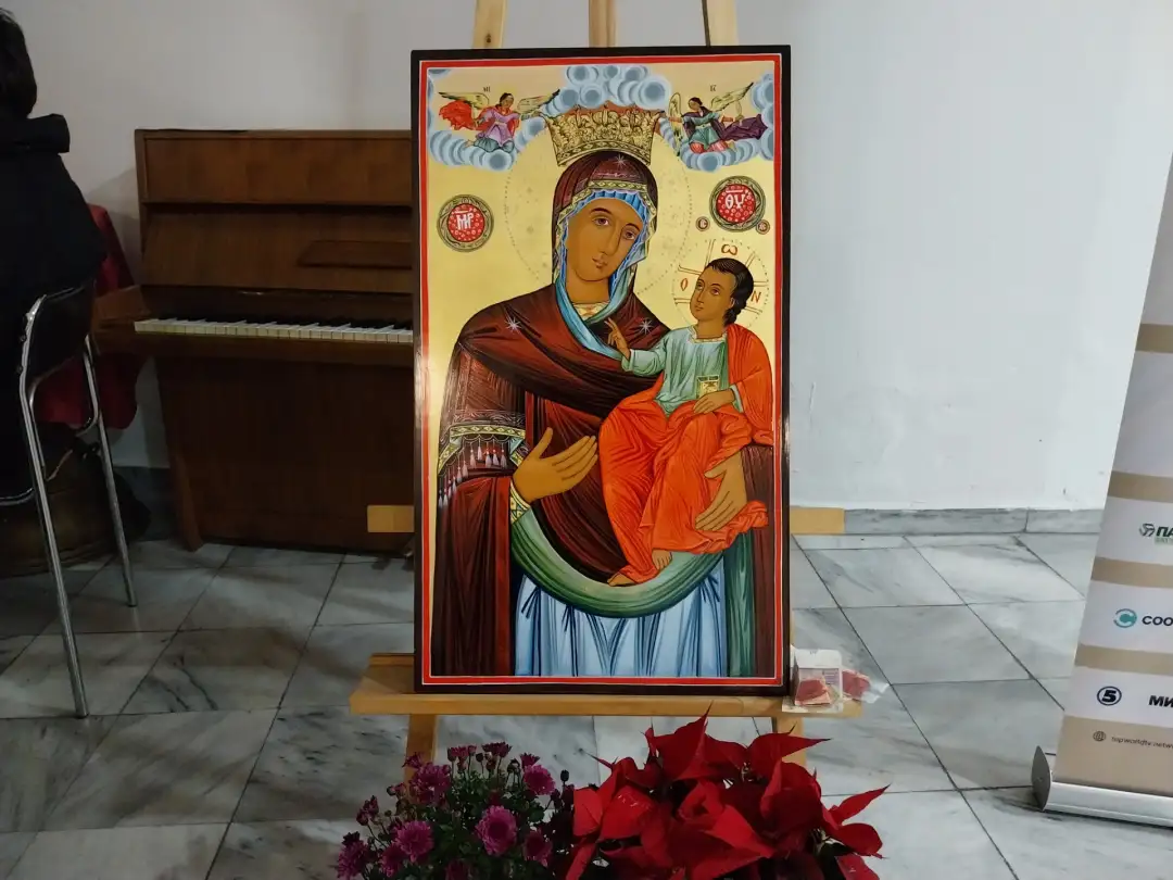 чудотворна икона на Пресвета Богородица „Небесна Царица