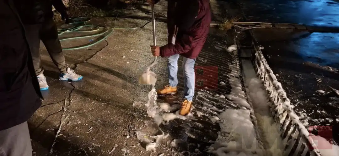 Се излеа хемиска пена на булевар во Скопје, градоначалникот Ѓорѓиевски тврди дека сторителот е идентификуван