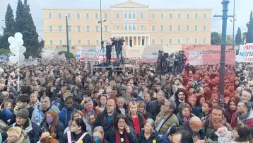 протест атина темпи