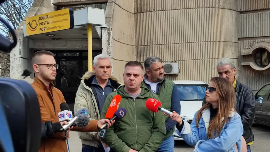 Синдикатот на Македонска пошта бара итна средба со Министерството за транспорт и врски и Владата за состојбите во претпријатието кое, како што велат, е во тешка финансиска состојба, се соочув