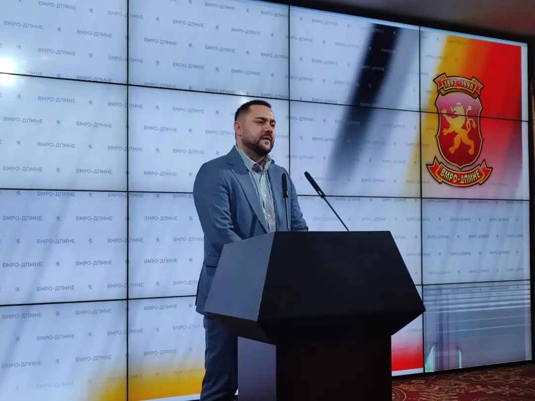 Këshilltari në Qytetin e Shkupit nga VMRO-DPMNE, Martin Stojanovski, deklaroi se duhet seriozisht të shqyrtohet mundësia për procedurë penale për kryetaren e Qytetit të Shkupit, Danella Arsov