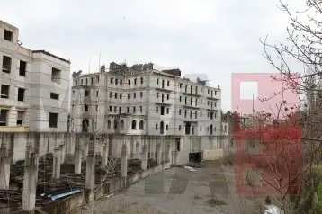 зграда на финки во градба