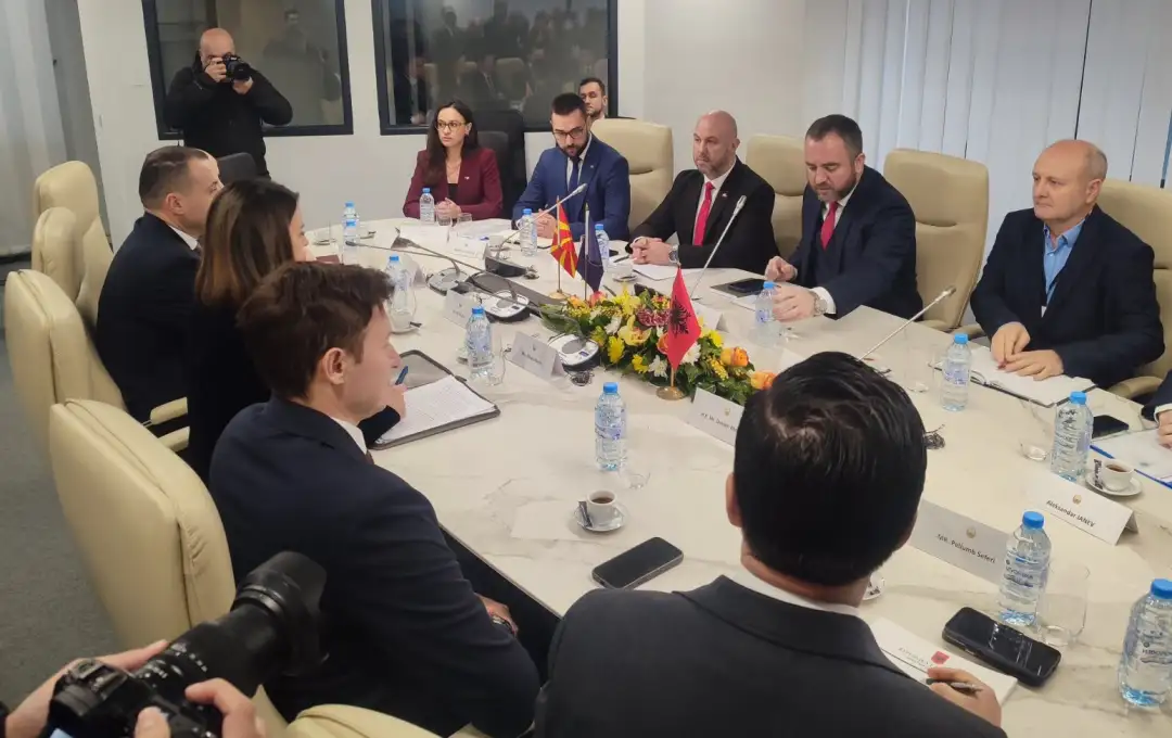 тошковски Пред почетокот на летната сезона ќе го имплементираме One Stop Shop системот со Република Албанија, тимови од двете држави работат на негово реализирање, стакна министерот за внатрешни работи