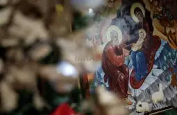 На Божик се сеќаваме на Христовото раѓање. Го славиме Господа Исуса Христа. Го славиме Неговиот роденден.