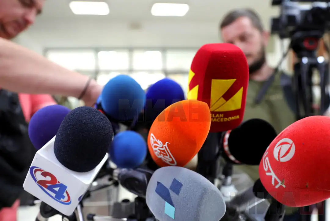 DUI leader Ali Ahmeti said Tuesday his words relating to Alfa and Telma TV stations during a party event in Gostivar over the weekend did not refer to them but resulted from various reactions