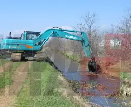 Општина Илинден информира дека континуирано работи на реализација на проектот „Чистење, нивелирање и одржување на отворените одводни канали“ со кој се опфатени отворените одводни канали кои с