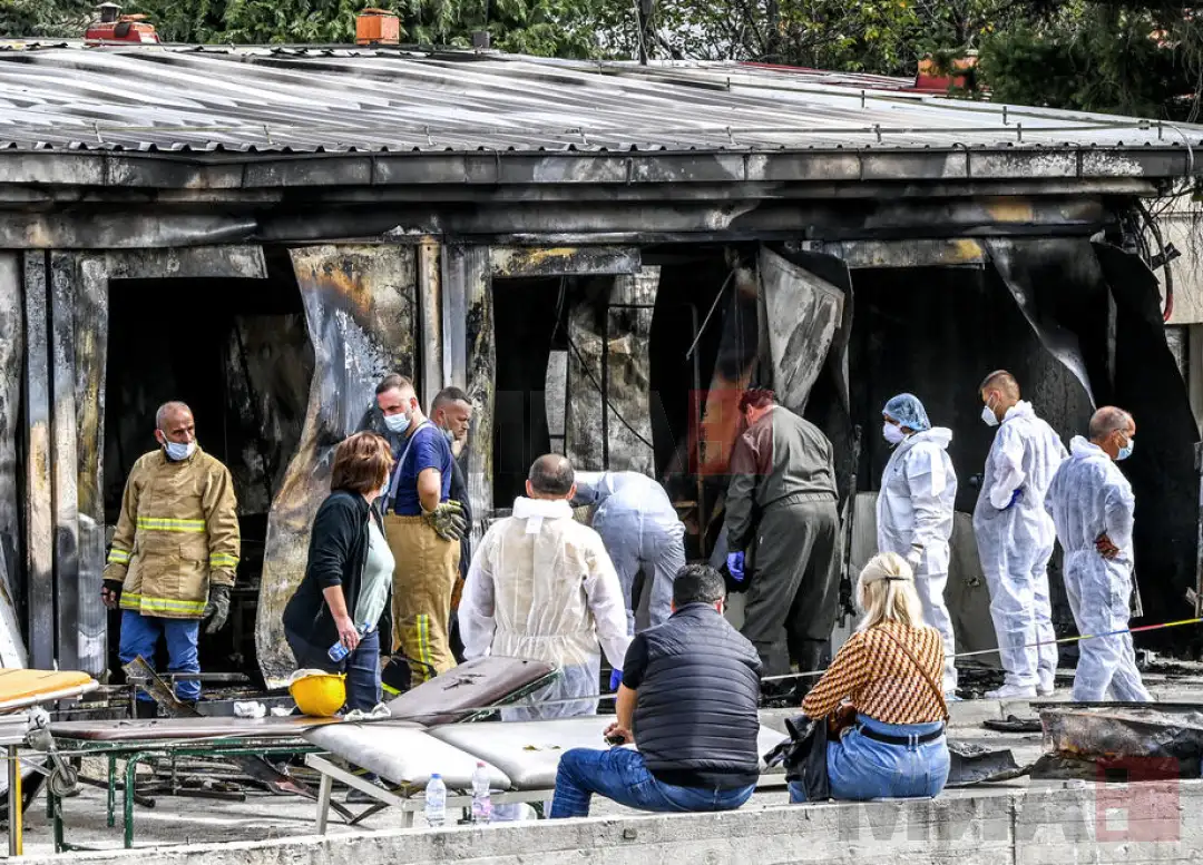 На Институтот за судска медицина завршена е обдукцијата на телата  донесени од Тетово, по пожарот што во вторникот ја изгоре модуларната болница во која се лекуваа болни од Ковид-19.