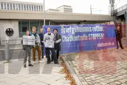 Протест на алијансата „Стоп за контрола на разговорите!“ (ДПА)