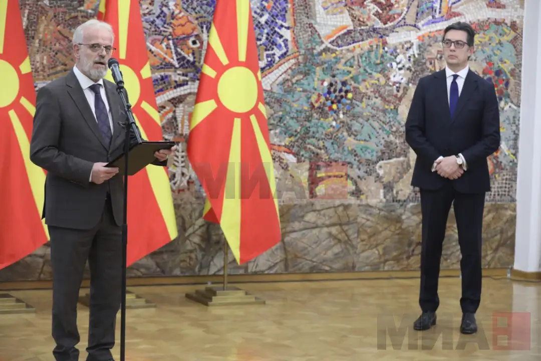 Претседателот Пендаровски му го врачи мандатот на Талат Џафери за преодна Влада