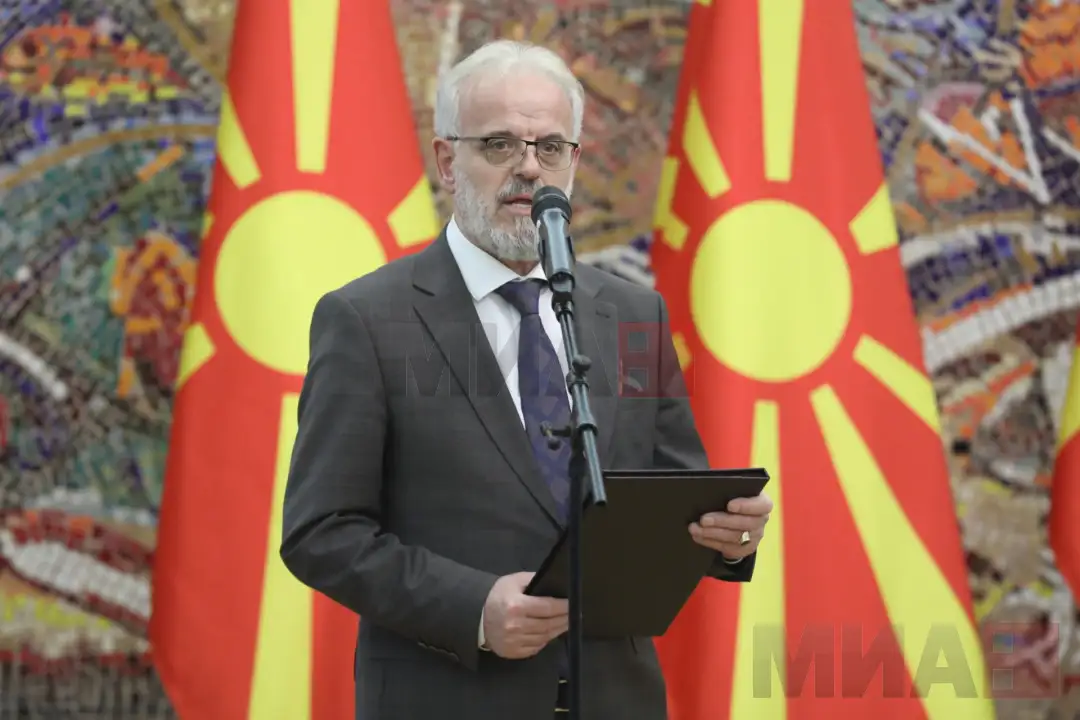 Претседателот Пендаровски му го врачи мандатот на Талат Џафери за преодна Влада