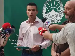 Изјава на министерот за земјоделство, шумарство и водостопанство Љупчо Николовски по доделување договори за финансиска поддршка на мали дестилерии. 