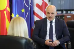 Kryetari i LSDM-së, Dimitar Kovaçevski në intervistë për MIA-n, i pyetur se kur do të dihet kandidati presidencial i partisë, thotë se kandidati i tyre do të ndajë vlera evropiane dhe nuk do 
