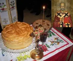 Комисијата за односи со верските заедници во пресрет на периодот во кој голем број семејства ширум државата ги чествуваат домашните православни празници преку соопштение упатува aпел до нив п