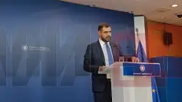 Владата на Кирјакос Мицотакис, исто како и во претходниот мандат така и сега, ќе продолжи да ги брани националните интереси, без најмала отстапка на сите нивоа, рече, меѓу другото, новиот вла