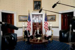 Меланија Трамп со израелско-американски заложници (ЕПА)