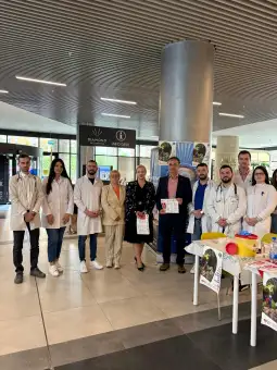 Азир Алиу и Марија Андоновска на превентивен пункт за за превенција на кардиоваскуларни заболувања