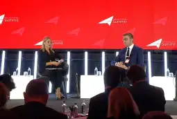 -Наша стратегија беше да го зафатиме теренот и да ги претставиме нашите аргументи. Тоа е демократската алатка што ја имаме на располагање, немаме друга. Ние сме еден од најмалубројните народи