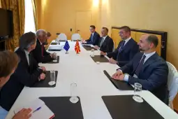 Prime Minister Hristijan Mickoski met with European Council President António Costa in Munich on Friday, discussing European integration, efforts and concessions made in that regard, as well 