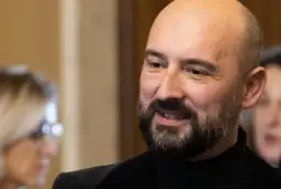 Владата денеска го предложи судијата од Кривичен суд, Ненад Савески за нов државен јавен обвинител. Предлогот на Владата треба да биде изгласан од Собранието. За изборот на државниот обвините