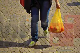 Од денеска во Хрватска е забранета продажбата на лесни пластични кеси за носење, соопшти Министерството за економија и одржлив развој.