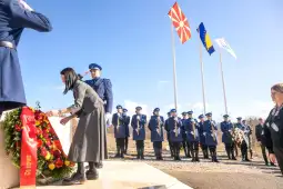 Со положување цвеќе на спомен-обележјето во Ротимље, близу Мостар, Босна и Херцеговина, денеска беше одбележана 20-годишнината од трагичната смрт на поранешниот претседател Борис Трајковски, 