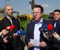 Министерот за транспорт и врски Александар Николоски вели дека преговорите за решавање на проблемот на транспортерите по воведувањето на ЕЕС системот за влез во ЕУ одат добро и оти до 30 септ