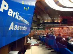 Откако беа оспорени овластувањата на македонската собраниска делегација во Стразбур на почетокот на зимската сесија на Парламентарното собрание на Советот на Европа (ПССЕ), Комисијата за прав