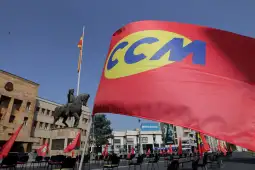 Незадоволството од неисполнетото барање за линеарно зголемување на платите за 2.806 денари, Сојузот на синдикатите на Македонија (ССМ) денеска од 10 часот до 13 часот ќе го изрази пред  Минис