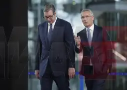 Генералниот секретар на НАТО, Јенс Столтенберг по синоќешната средба со српскиот претседател Александар Вучиќ, изјави дека НАТО ќе продолжи да го поддржува и обезбедува мирот во рамките на св