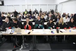 Основниот кривичен суд Скопје на почетокот на денешното судење за трагедијата во дискотеката „Пулс“ во Кочани одлучи постапката за овој предмет да се спои со постапката против сопственикот на