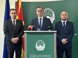 Tripunovski: E vlerësojmë punën e bujqve, janë paguar mbi nëntë miliardë denarë subvencione – Ministri i Bujqësisë, Pylltarisë dhe Ekonomisë së Ujërave, Cvetan Tripunovski vlerësoi sot se përmes masave konkrete për një vit Qeveria ka arritur ta kthejë dinjitetin e bujqve dhe ta vler