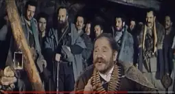 Во време кога е снимен филмот ‘Мис Стон’, Петре Приличко имал 51 година, а вистинскиот Мандана во време на аферата „мис Стон“ имал 26 години. Во филмот, Прличко загинува обидувајќи се да ја с