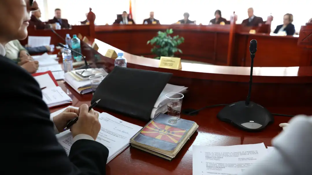 Уставниот суд на Република Северна Македонија денеска ќе одржи подготвителна седница за предметите во кои е оспорена уставноста на Указот за Законот за ратификација на договорот со Грција (т.
