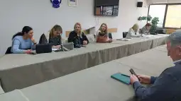 школи и државни институции