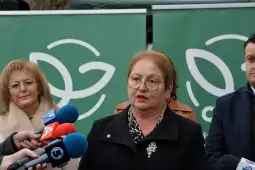 Одговарајќи на новинарско прашање на традиционалната прослава по повод празникот Свети Трифун на Опитното поле на Факултетот за земјоделски науки и храна при Универзитетот „Св. Кирил и Методи