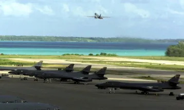 САД почнаа со распоредување бомбардери на островот Диего Гарсија