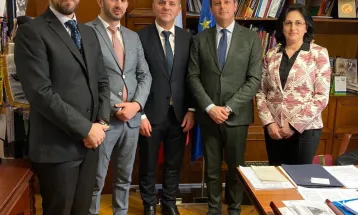 Претседателот на НДП Мемеди во официјална средба со италијанскиот амбасадор Карло Ромео