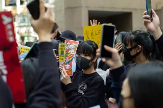 Продолжуваат протестите во Хонг Конг